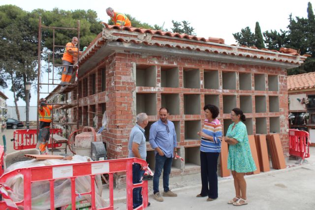 El Ayuntamiento de Puerto Lumbreras prepara el Cementerio de San Damián de cara al Día de Todos los Santos - 1, Foto 1