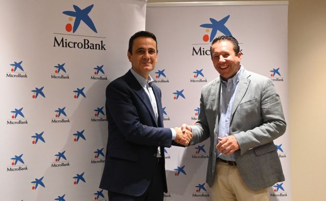 MicroBank y el Ayuntamiento de Mula firman un convenio de colaboración para incentivar el autoempleo y la actividad emprendedora - 1, Foto 1