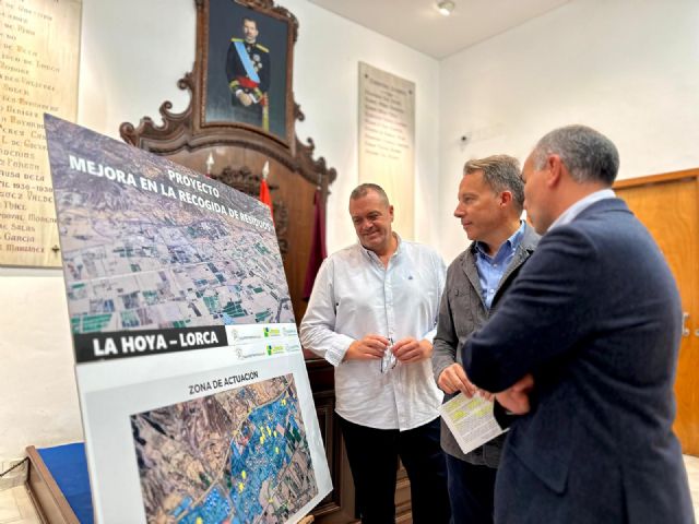 El alcalde de Lorca anuncia una acción pionera para mejorar la recogida selectiva de residuos en el municipio - 3, Foto 3