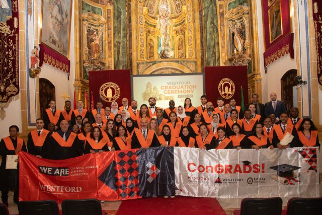 La UCAM gradúa en economía y dirección de empresas a estudiantes de más de 30 países - 1, Foto 1