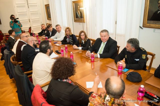 Cartagena afronta la llegada masiva de inmigrantes con un dispositivo especial - 1, Foto 1