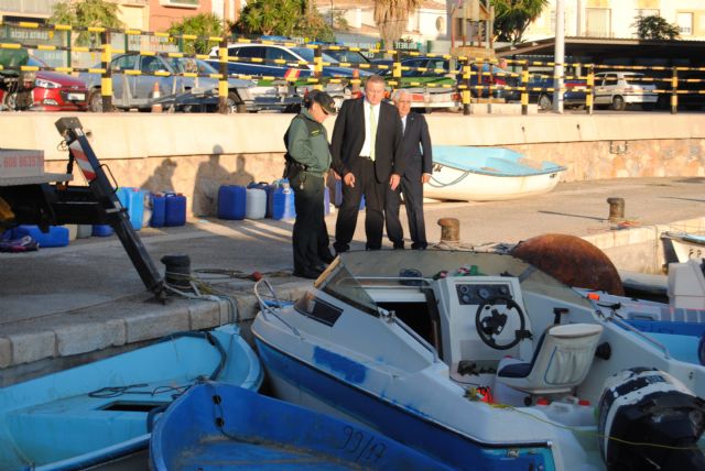 Bernábé supervisa todo el operativo estatal que afronta desde esta mañana la llegada de pateras las costas de Cartagena - 2, Foto 2