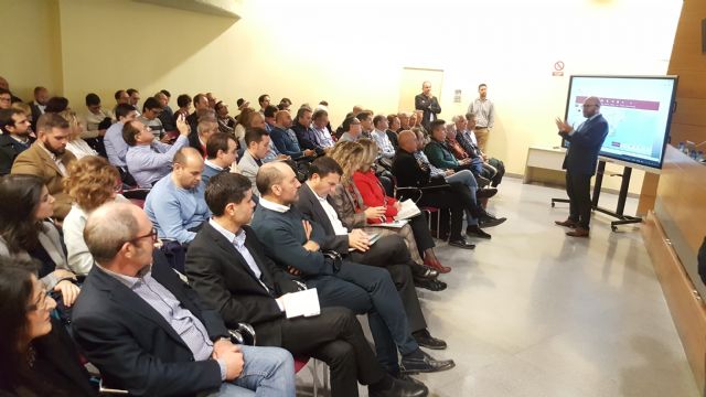 El Info presenta la herramienta de inteligencia empresarial a  más cien profesionales, agentes inmobiliarios y técnicos de entidades locales - 1, Foto 1