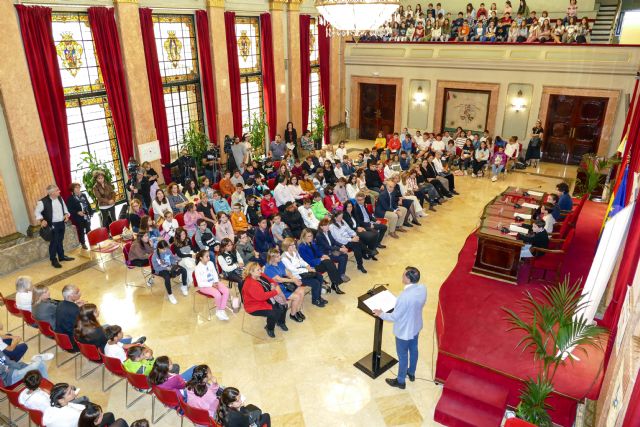 Los menores toman el Salón de Plenos para pedir una Murcia más inclusiva e igualitaria - 1, Foto 1