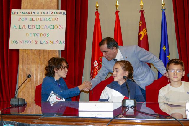 Los menores toman el Salón de Plenos para pedir una Murcia más inclusiva e igualitaria - 3, Foto 3