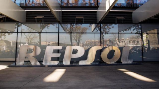 El STR responsabiliza a USO del riesgo de suspensión cautelar de la recuperación del poder adquisitivo de los salarios en Repsol - 1, Foto 1