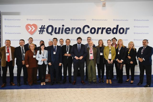 López Miras exige al Gobierno central que pase de las palabras a los hechos con el Corredor Mediterráneo - 1, Foto 1