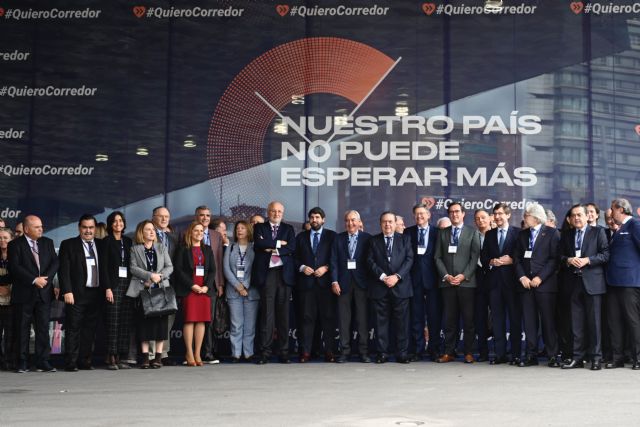 López Miras exige al Gobierno central que pase de las palabras a los hechos con el Corredor Mediterráneo - 2, Foto 2