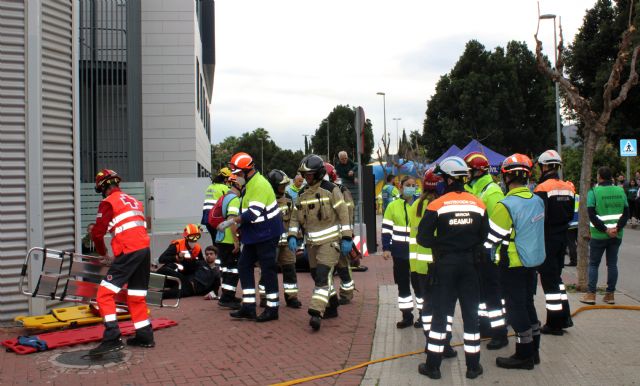 Gerencia de Urgencias y Emergencias del 061 de Murcia organiza un simulacro en las instalaciones de amusal - 1, Foto 1