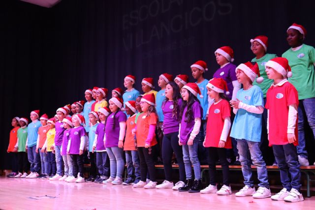 El tradicional festival escolar de villancicos no falla a su cita con la Navidad torreña - 4, Foto 4