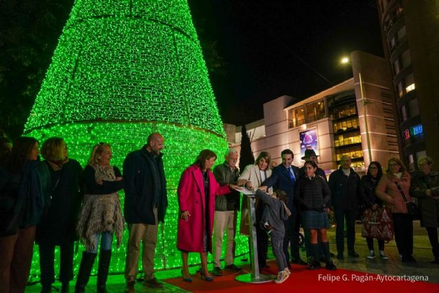 La Alameda de la Navidad ya brilla en Cartagena - 1, Foto 1