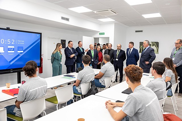 Binter inaugura las nuevas instalaciones de su centro de formación aeronáutica - 1, Foto 1