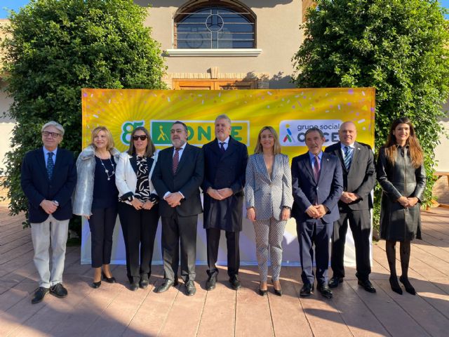 La Comunidad reconoce a la Fundación ONCE como referente en igualdad e inclusión social de las personas con discapacidad en la Región de Murcia - 1, Foto 1