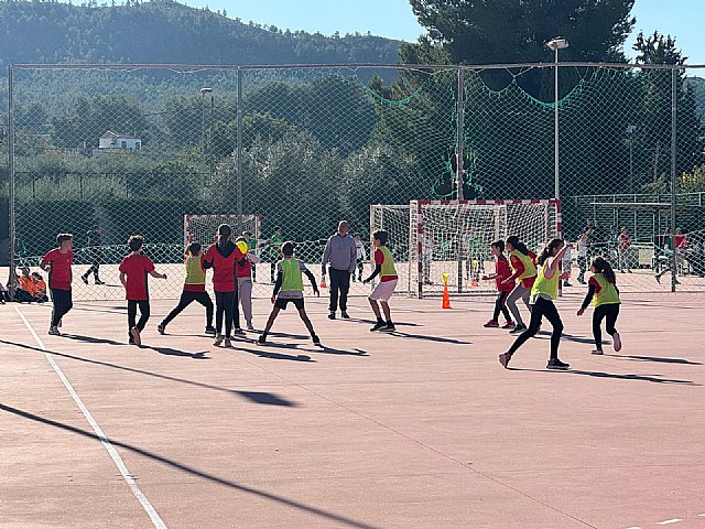 La Concejalía de Deportes y los centros educativos de Cieza acuerdan un nuevo formato para el Programa de Deporte en Edad Escolar - 1, Foto 1