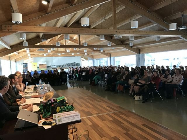 El 32,6 por ciento de las ayudas concedidas a jóvenes agricultores se han destinado a mujeres de la Región - 2, Foto 2