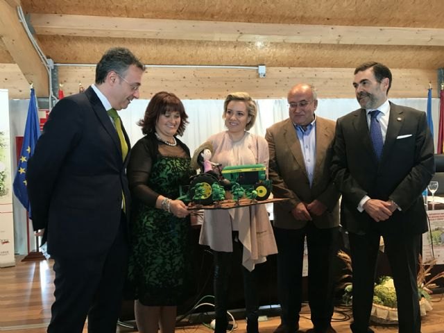 El 32,6 por ciento de las ayudas concedidas a jóvenes agricultores se han destinado a mujeres de la Región - 3, Foto 3