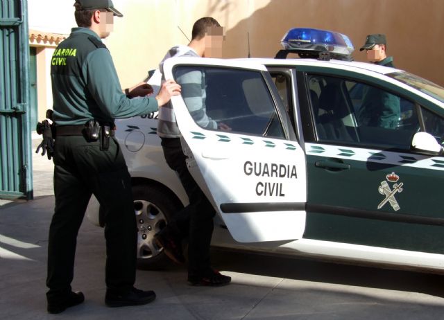 La Guardia Civil esclarece más de medio centenar de robos en interior de vehículos en Cehegín y Caravaca de la Cruz - 2, Foto 2