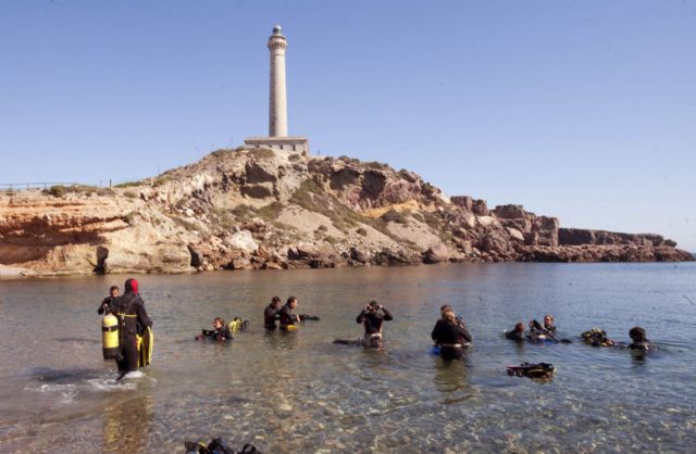 Un proyecto europeo promueve los bautismos de buceo en Cabo de Palos y Cabo Tiñoso - 1, Foto 1