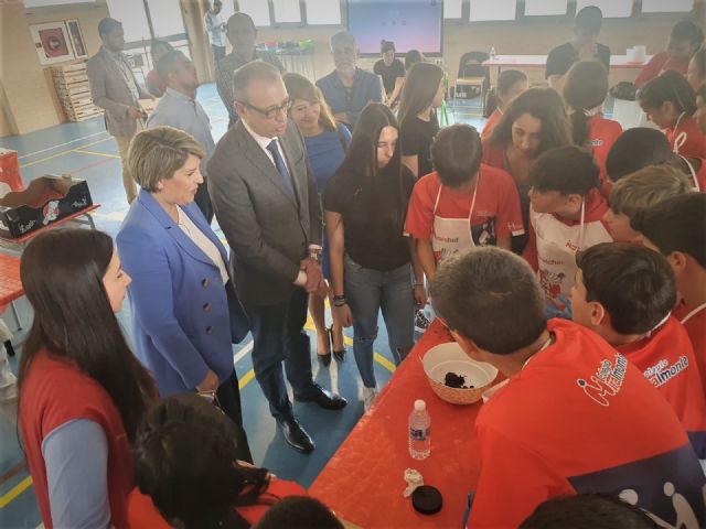 El consejero de Educación participa en la entrega de premios del concurso 'Miralchef' en el colegio Miralmonte de Cartagena - 1, Foto 1