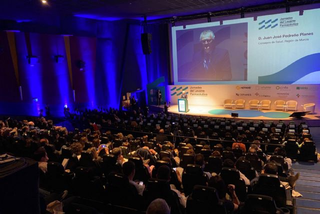 El consejero de Salud asiste a la inauguración de la I Jornada del Levante Farmacéutico, que reúne a 600 profesionales de todo el país - 1, Foto 1