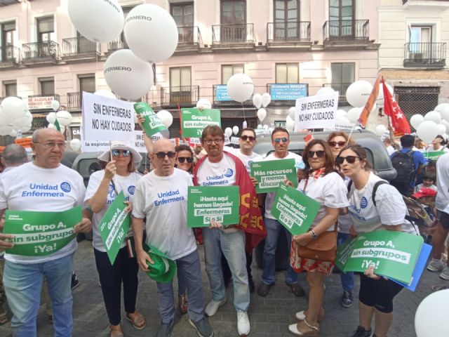 Más de 8000 enfermeras se manifiestan para exigir mejoras reales para un Sistema Sanitario enfermo - 2, Foto 2