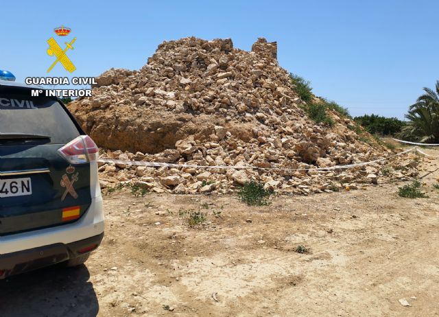 La Guardia Civil investiga a los dos presuntos autores del derribo de un molino de viento en el Campo de Cartagena - 1, Foto 1