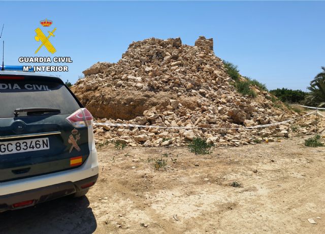 La Guardia Civil investiga a los dos presuntos autores del derribo de un molino de viento en el Campo de Cartagena - 3, Foto 3