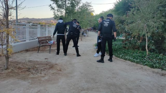 La Policía Local detiene a dos jóvenes por un delito contra la salud pública en Lorca - 2, Foto 2