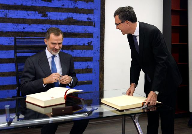 El alcalde invita a los murcianos a participar en el Izado de Bandera por el X aniversario de la proclamación de Felipe VI - 1, Foto 1