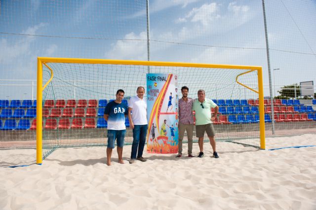 El Complejo Deportivo alberga este fin de semana la fase final de la liga nacional de fútbol playa - 1, Foto 1