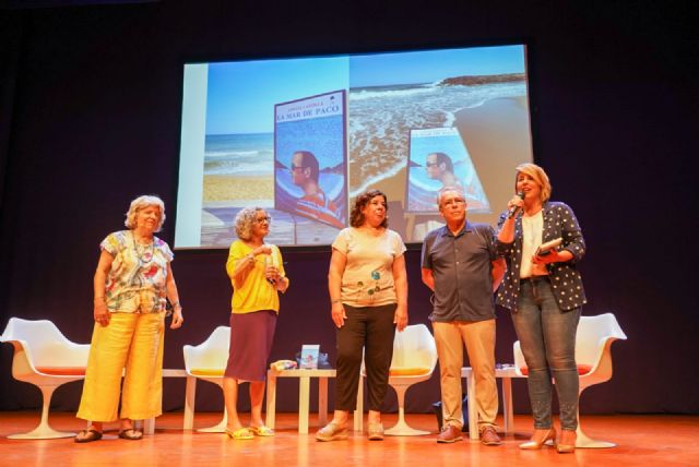 Se presenta en La Mar de Músicas ´La Mar de Paco´, el libro que retrata la vida del creador y director del festival - 1, Foto 1