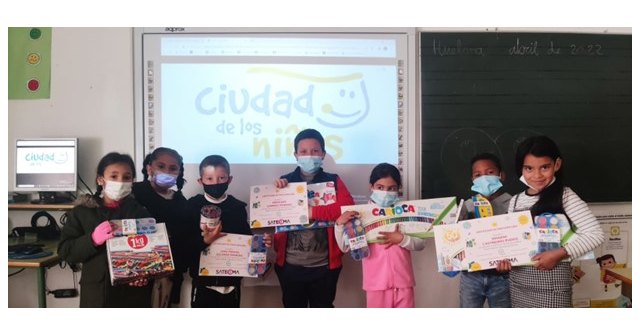 SATECMA dona kits de material escolar Carioca a los alumnos del Colegio Ciudad de los Niños de Huelva - 1, Foto 1