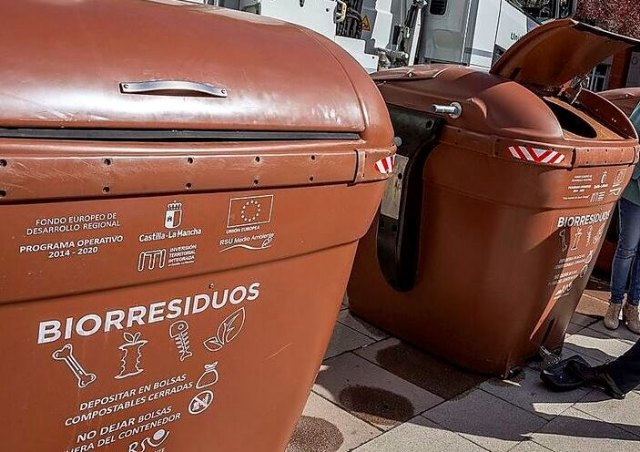 Licitan el contrato para la adquisición de 212 contenedores para la recogida selectiva de biorresiduos en el casco urbano y las pedanías