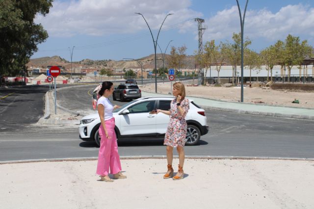 Este lunes se asfaltan varios accesos al Tramo III de la Ronda Central de Evacuación de Lorca - 2, Foto 2