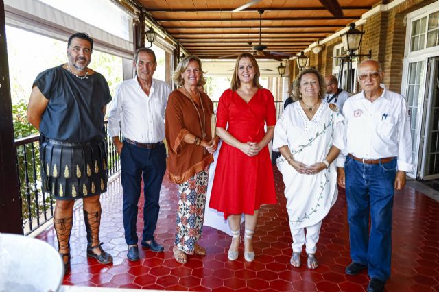 Isabel Franco participa en el tradicional almuerzo de los Guerreros de Uxama - 1, Foto 1