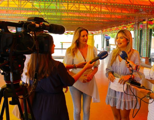 Los acompañantes de personas con discapacidad podrán disfrutar de las atracciones de la Feria de Lorca de manera gratuita - 1, Foto 1