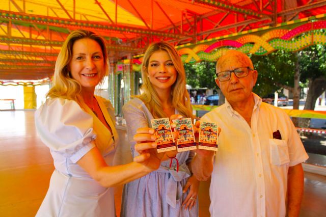 Los acompañantes de personas con discapacidad podrán disfrutar de las atracciones de la Feria de Lorca de manera gratuita - 2, Foto 2