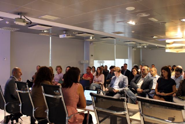 La innovación y el cambio de mentalidad empresarial, factores clave para fomentar el compromiso laboral - 2, Foto 2