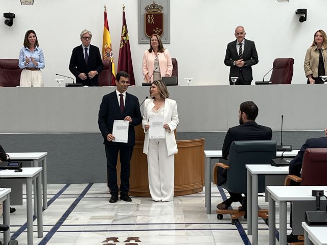 José Ramón Díez de Revenga y María Dolores Flores, nuevos senadores autonómicos - 4, Foto 4