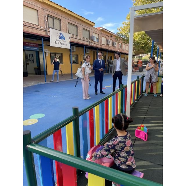 El CEIP San Antonio de Molina de Segura mejora su aislamiento con el cambio de cubiertas - 1, Foto 1