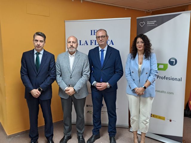 Una guía orienta a los tutores de empresas que reciben a alumnos en prácticas de FP en la Región - 2, Foto 2