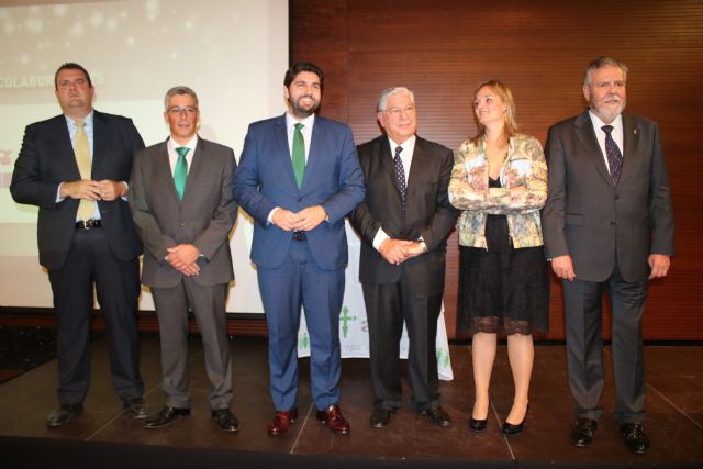 Fernando López Miras asiste a la cena anual a beneficio de la Asociación Española Contra el Cáncer - 3, Foto 3