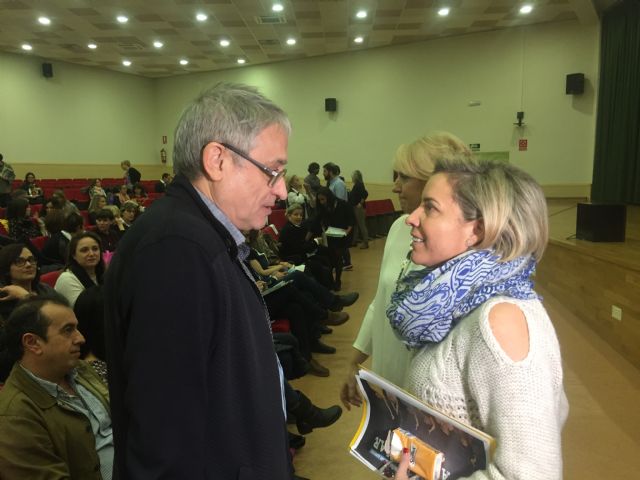 Cerca de 200 docentes participan en las II Jornadas 'Escuela y barrio' para favorecer la educación inclusiva - 1, Foto 1