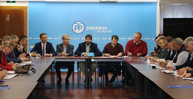 López Miras: El PPRM quiere que el Pacto Regional del Agua recoja las propuestas de regantes y agricultores - 1, Foto 1