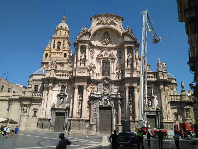 Cultura abre expediente de emergencia por la fachada norte de la Catedral tras la denuncia de Huermur - 1, Foto 1