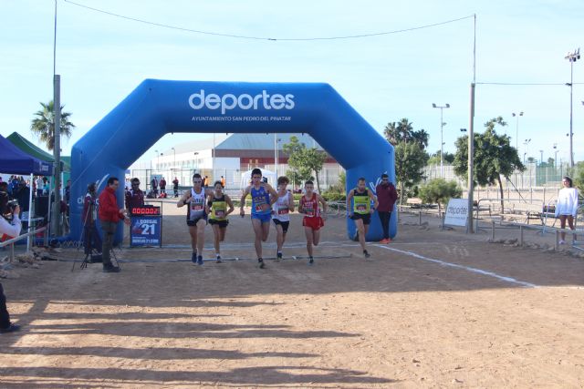 El circuito de cross municipal acogió el Campeonato regional por relevos mixtos - 1, Foto 1