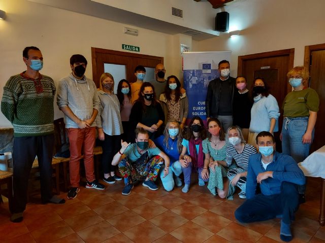 El albergue municipal de La Almudema reabre sus puertas tras años cerrado con un intercambio Erasmus Plus en el que participan jóvenes de diversos países europeos - 1, Foto 1