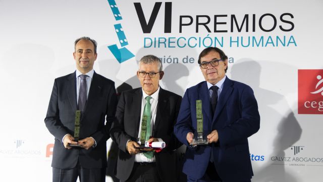 Manuel García (El Pozo Alimentación), Raúl Fernández (Blendhub) y la Facultad de Ciencias del Trabajo de la Universidad de Murcia, reciben los VI Premios Dirección Humana - 2, Foto 2