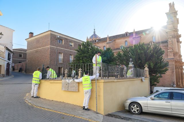 'Operación pintura' en el casco antiguo en las vísperas de los días grandes de las fiestas de musulmanes, judíos y cristianos de San Clemente - 5, Foto 5