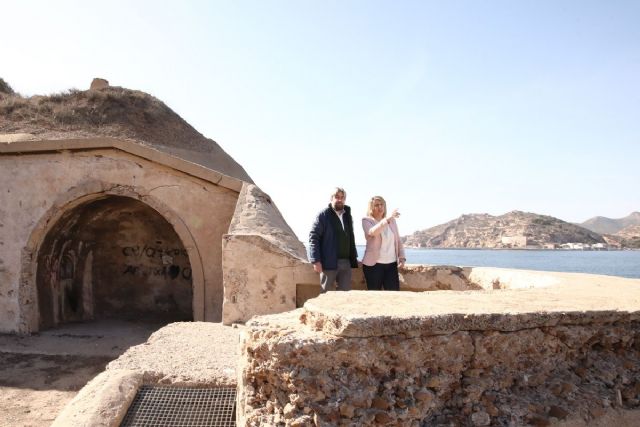 Arroyo y cinco alcaldes de ciudades fortificadas presentan al ministro de Cultura su candidatura a la Unesco - 1, Foto 1